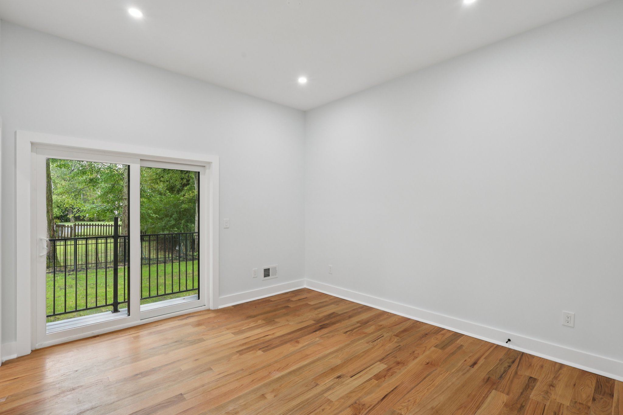 73 W Cedar St Livingston NJ bedroom photo 10
